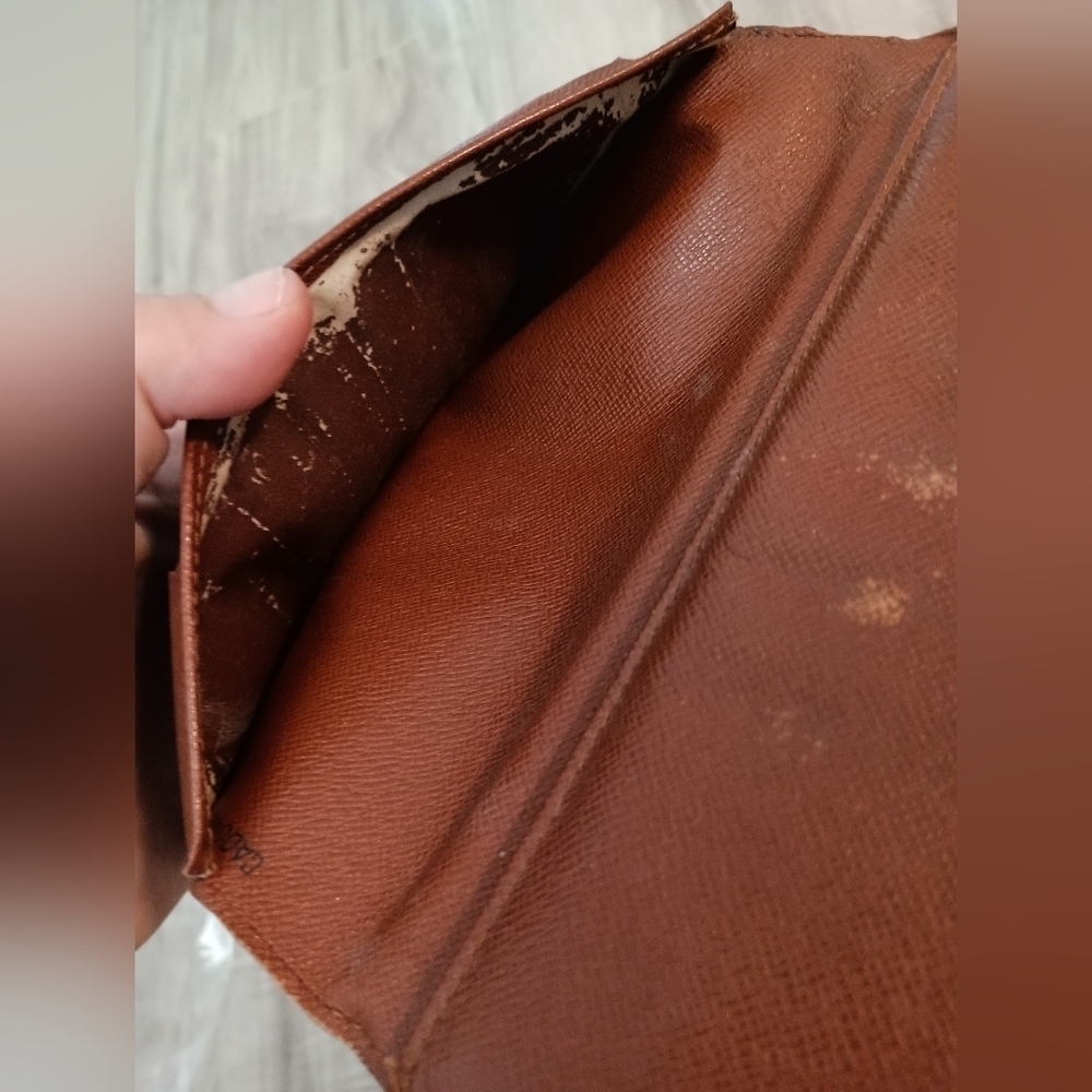 Louis Vuitton Monogram Pochette Passport Trifold Wallet - Picture 12 of 16